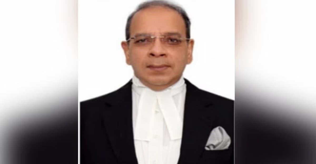 অক্সফোর্ডের অনারারি ফেলো হলেন প্রধান বিচারপতি