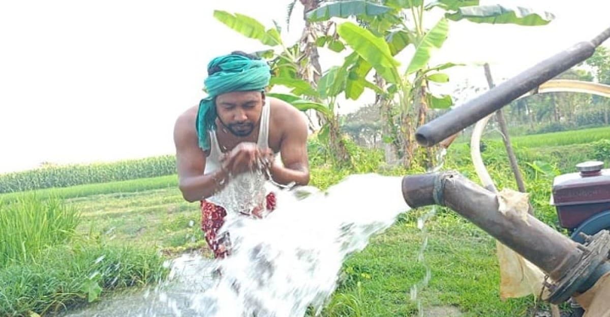 প্রায় ৪০ ছুঁইছুঁই তাপপ্রবাহে পুড়ছে চুয়াডাঙ্গার জনপদ