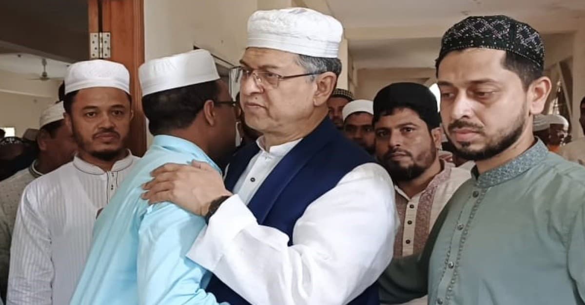 ১০ বছর পর নিজ এলাকায় ঈদ উদযাপন বিএনপি নেতা সালাহউদ্দিন আহমেদের