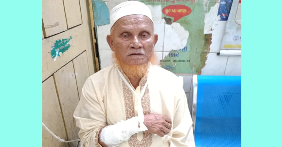 মুক্তিযোদ্ধাকে পিটিয়ে আহত, ঘরবাড়ি লুটপাট
