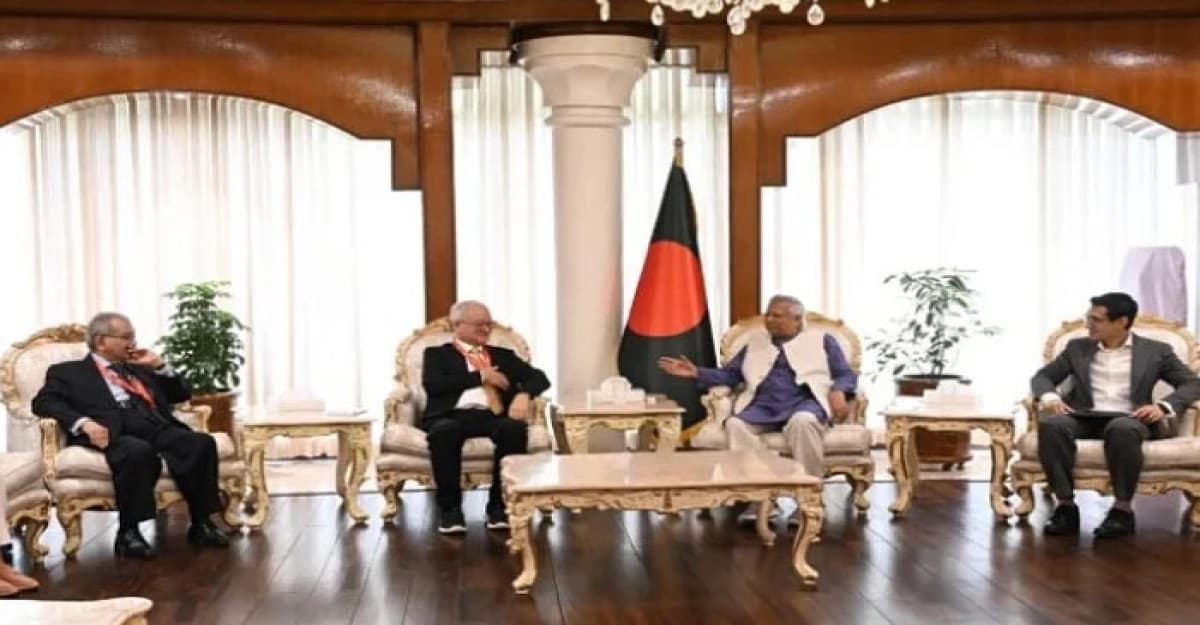 প্রধান উপদেষ্টার সঙ্গে দক্ষিণ কোরিয়ার বিনিয়োগকারীদের বৈঠক