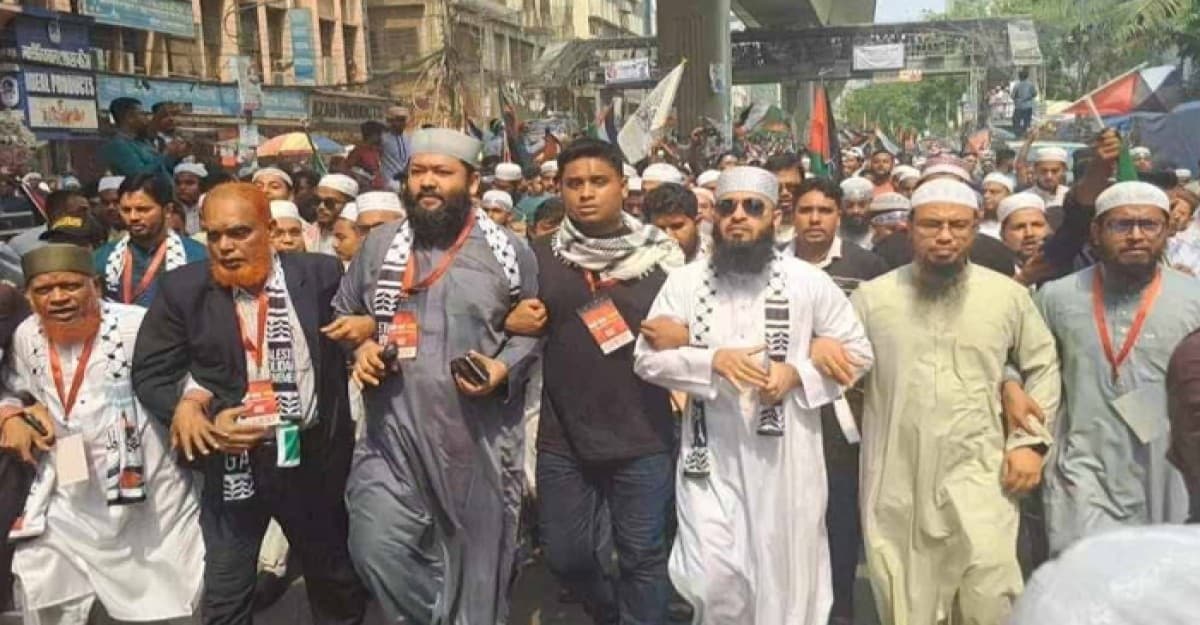 শায়খ আহমাদুল্লাহ, মিজানুর রহমান আজহারী-হাসনাত আব্দুল্লাহর নেতৃত্বে র্যালি