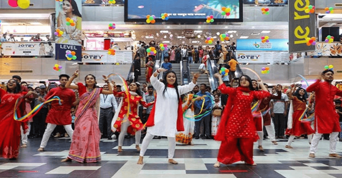 পহেলা বৈশাখে বসুন্ধরা সিটিতে ফ্ল্যাশ মব
