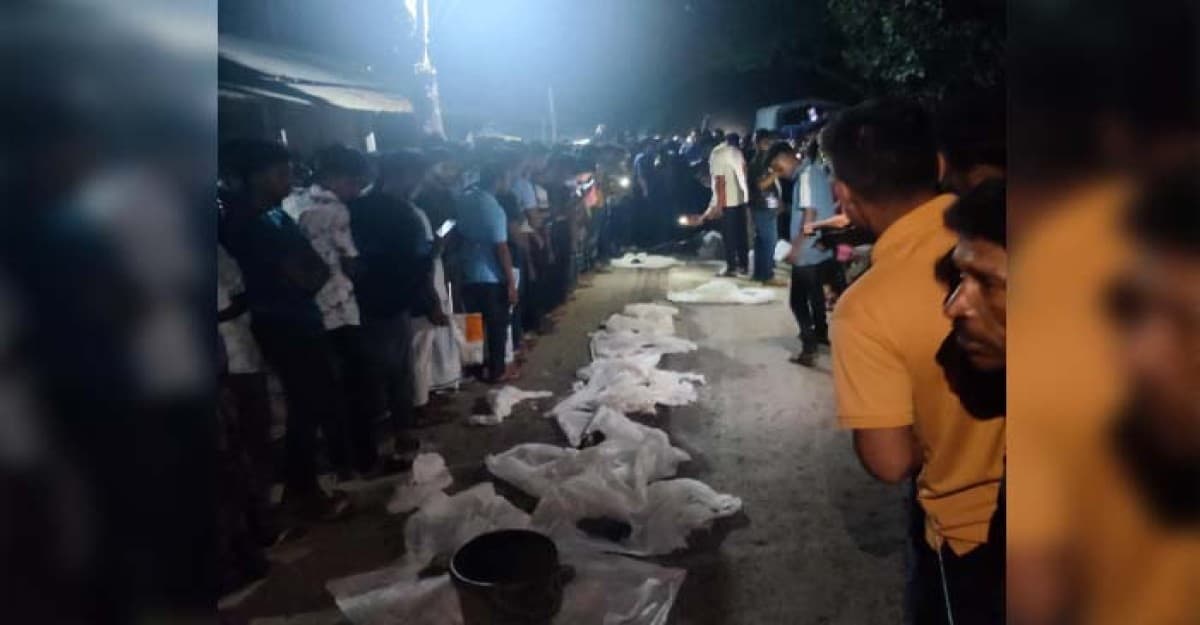 ড্রাম ট্রাকের চাকায় পৃষ্ঠ হয়ে অটোযাত্রীর মৃত্যু