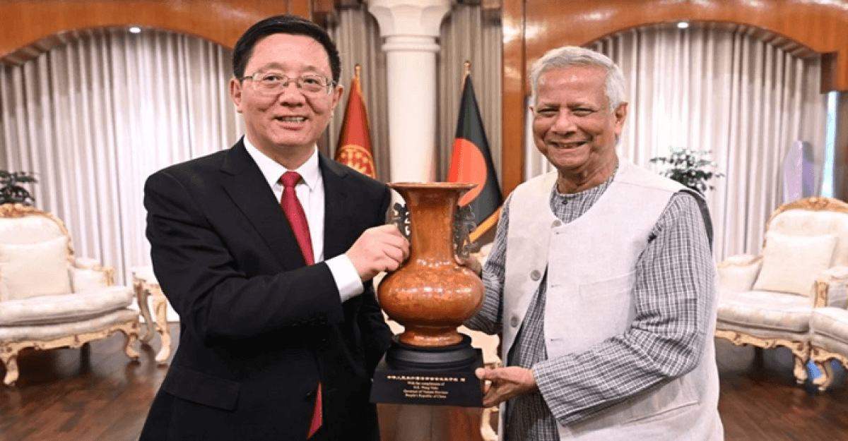 চীনের সঙ্গে সম্পর্ক গভীর করতে অঙ্গীকার পুনর্ব্যক্ত প্রধান উপদেষ্টার