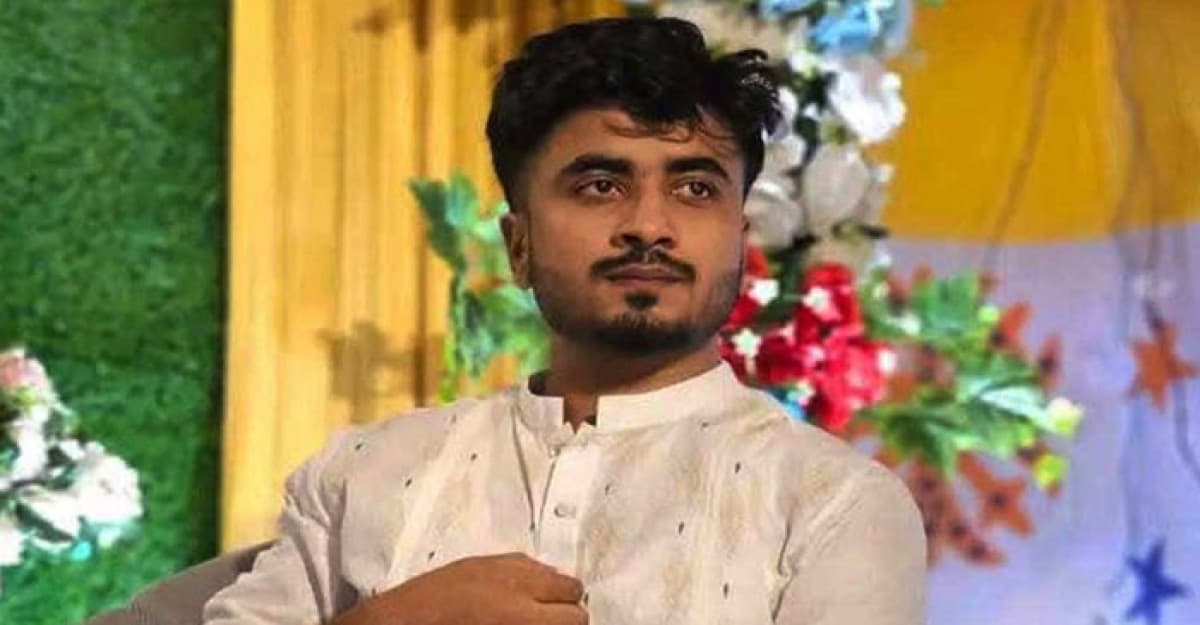 পারভেজ হত্যার ঘটনায় দুই ছাত্রী সাময়িক বহিষ্কার