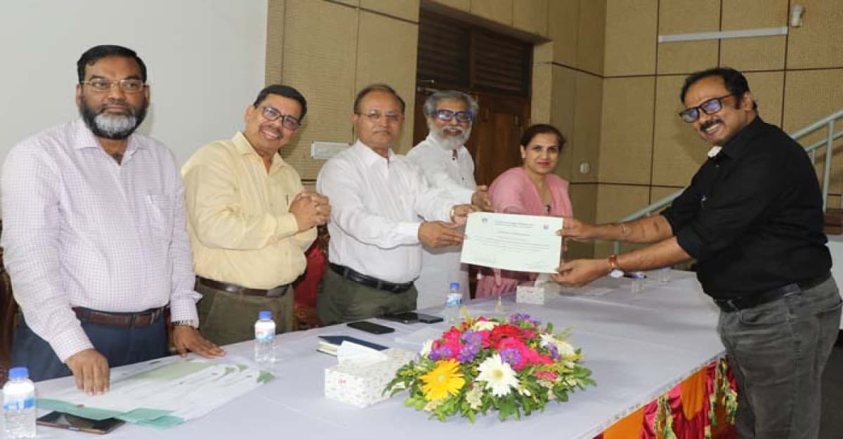 শিক্ষার গুণগত মানোন্নয়নে দক্ষ কর্মীবাহিনী গড়ে তুলতে হবে: বাউবি উপাচার্য