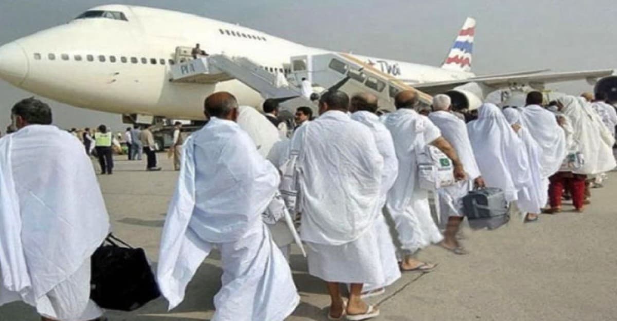 হজের ফ্লাইট শুরু মঙ্গলবার, উদ্বোধন করবেন ধর্ম উপদেষ্টা