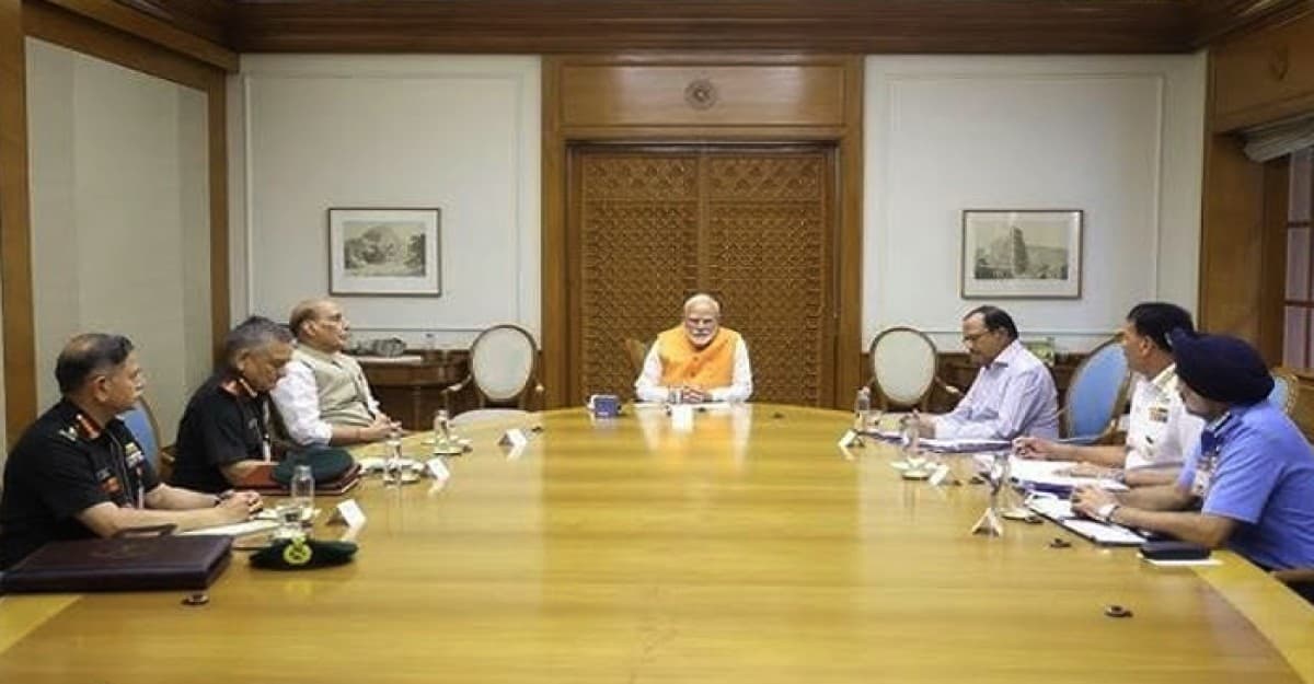 একের পর এক জরুরি বৈঠকে মোদি, উত্তেজনা চরমে পৌছেছে