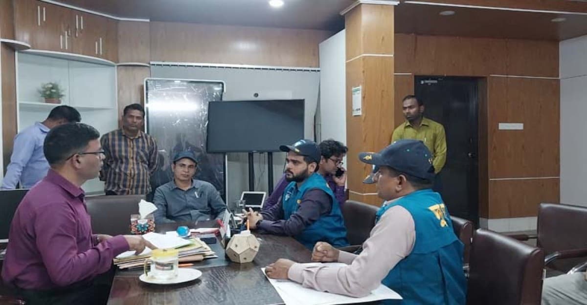 লালমনিরহাট সদর হাসপাতালে দুদকের অভিযান