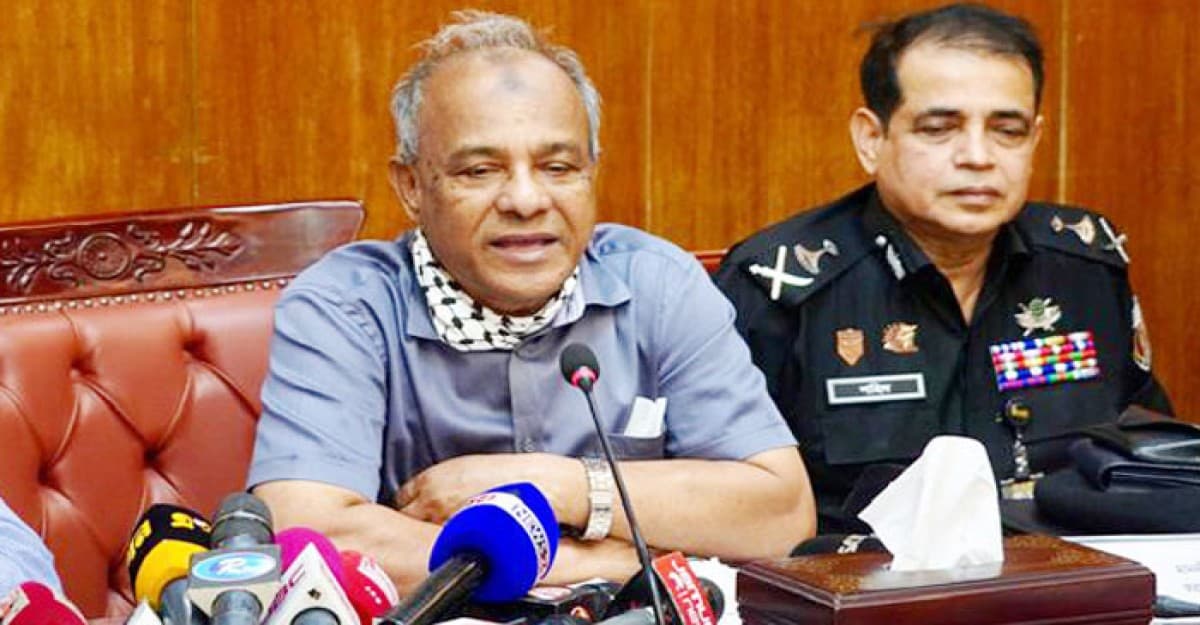 হাটের উদ্দেশে যাওয়া গাড়ি মাঝপথে থামালে ব্যবস্থা: স্বরাষ্ট্র উপদেষ্টা