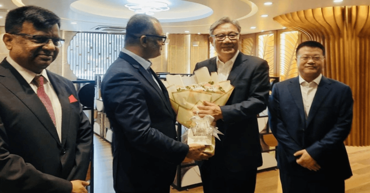 ১০০ ব্যবসায়ী নিয়ে চীনের বাণিজ্যমন্ত্রী ঢাকা সফরে এলেন