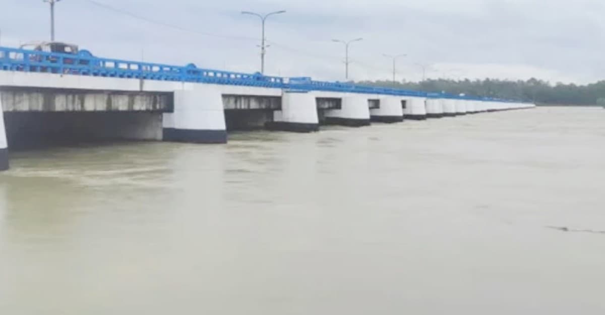 তিস্তার পানি বাড়ায় ভারতে রেড অ্যালার্ট, সতর্কবার্তা বাংলাদেশেও