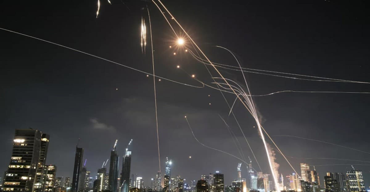 এ পর্যন্ত ৩৭০টি ক্ষেপণাস্ত্র ছুড়েছে ইরান, নিহত ২৪ জন: ইসরায়েল