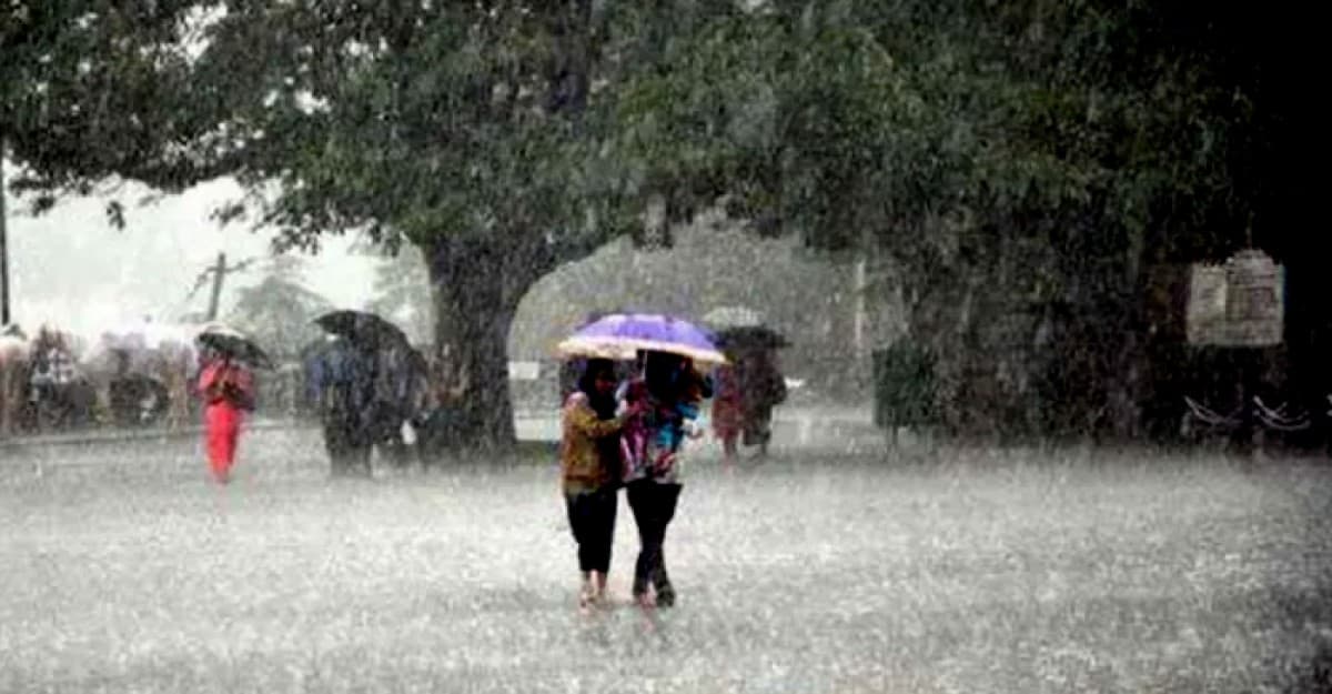 ধেয়ে আসছে শক্তিশালী বৃষ্টিবলয় ‘নির্ঝর’