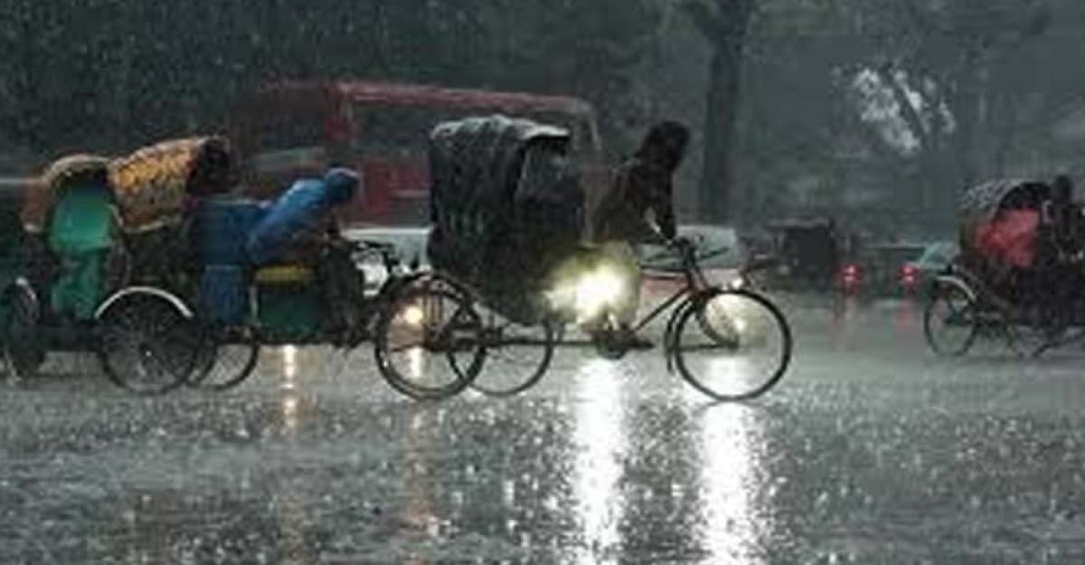 সাগরে লঘুচাপ সৃষ্টি : তিন বিভাগে ভারী বর্ষণের আভাস