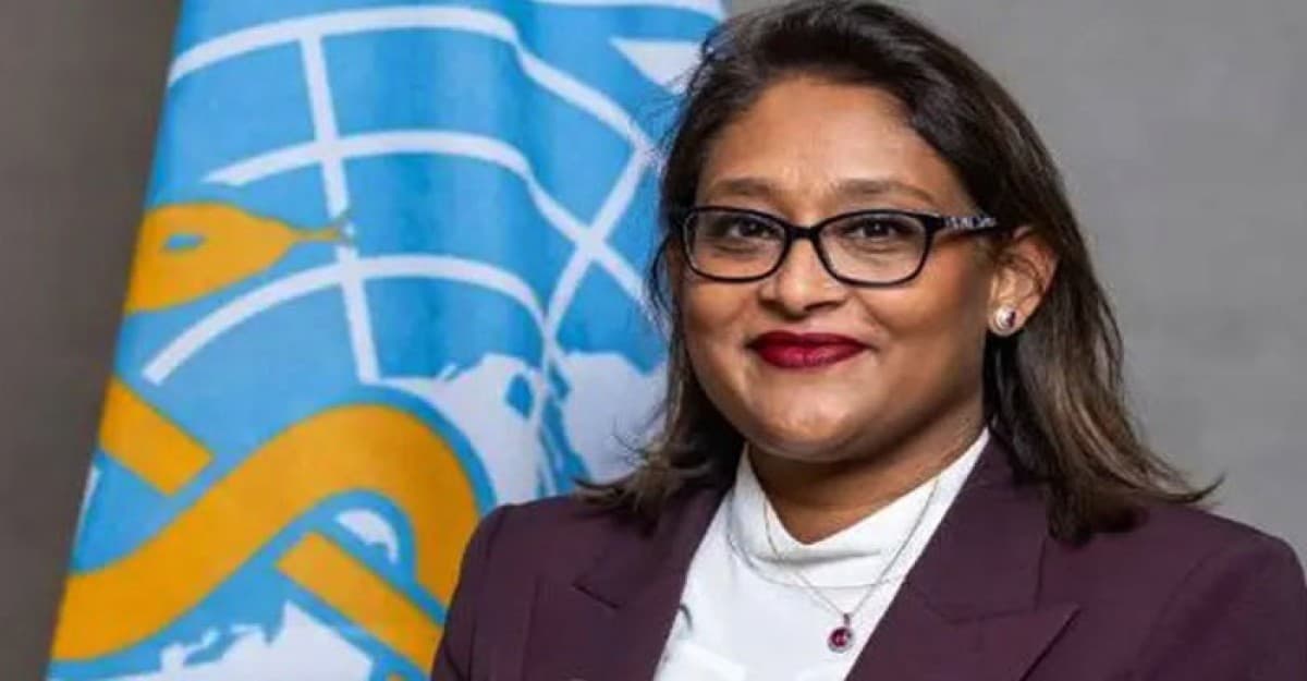 পুতুলকে বাধ্যতামূলক ছুটিতে পাঠাল বিশ্ব স্বাস্থ্য সংস্থা