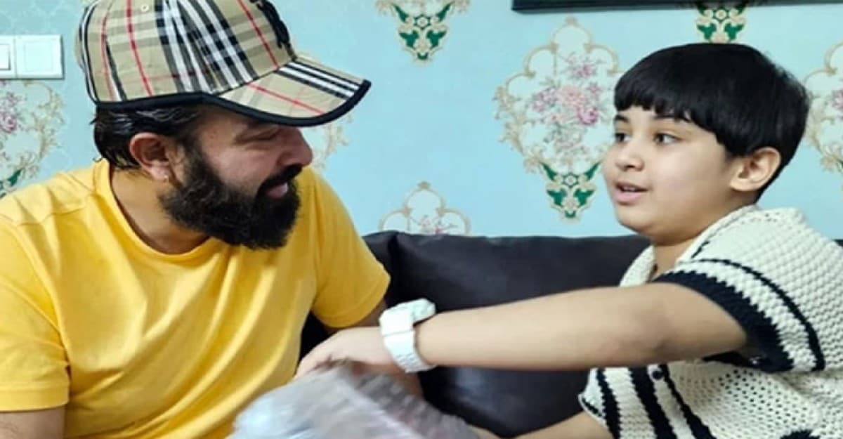 এবার শাকিবের স্টোরিতে বড় ছেলে আব্রাম খান জয়