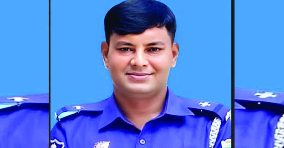 প্রবাসীর স্ত্রীকে নিয়ে উধাও এএসআই