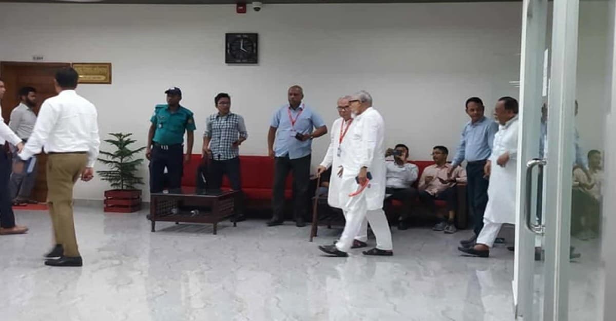 সিইসির সঙ্গে বৈঠকে বসেছে বিএনপি