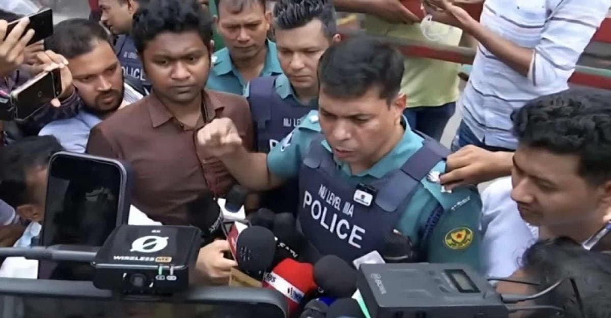 ঢাকা কলেজ-সিটি কলেজ শিক্ষার্থীদের সংঘর্ষ নিয়ে যা বলছে পুলিশ