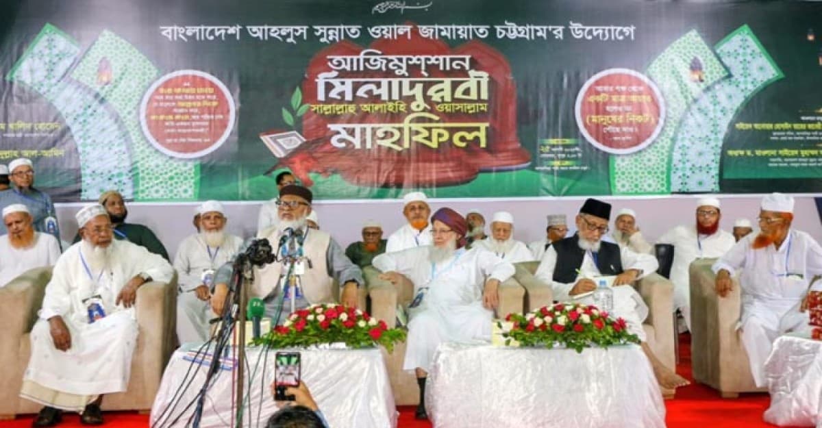 রাষ্ট্রীয় ক্ষমতা দিতে হবে মুত্তাকি মানুষের হাতে: ধর্ম উপদেষ্টা