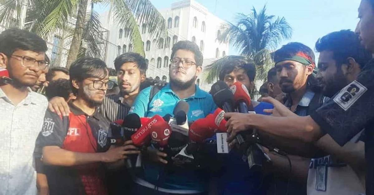 সরকারি কমিটি প্রত্যাখ্যান, পাঁচ দফা দাবিতে অনড় প্রকৌশল শিক্ষার্থীরা