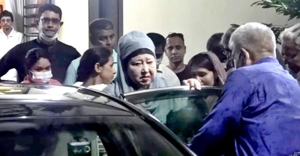 হাসপাতালে পৌঁছেছেন বিএনপি চেয়ারপার্সন খালেদা জিয়া