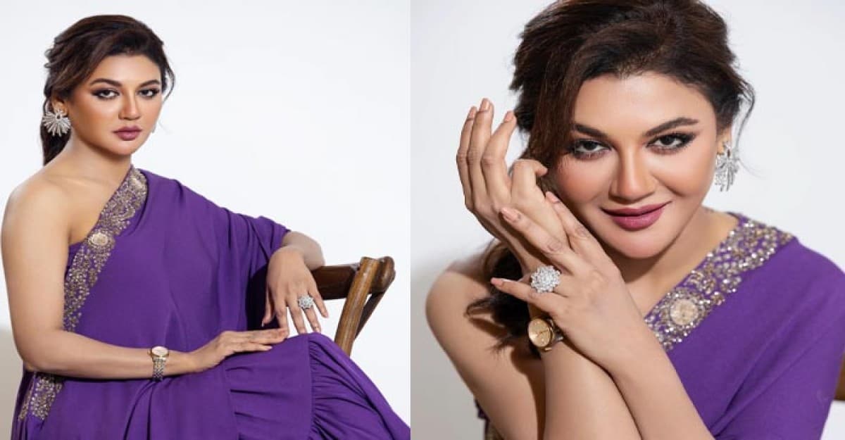 বেগুনি শাড়িতে ঝলমলে জয়া, ‘লাক্স সুপারস্টার’-এ নতুন চমক