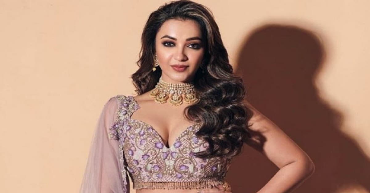 বনি আমার হাত শক্ত করে ধরেছিল: কৌশানী মুখার্জি