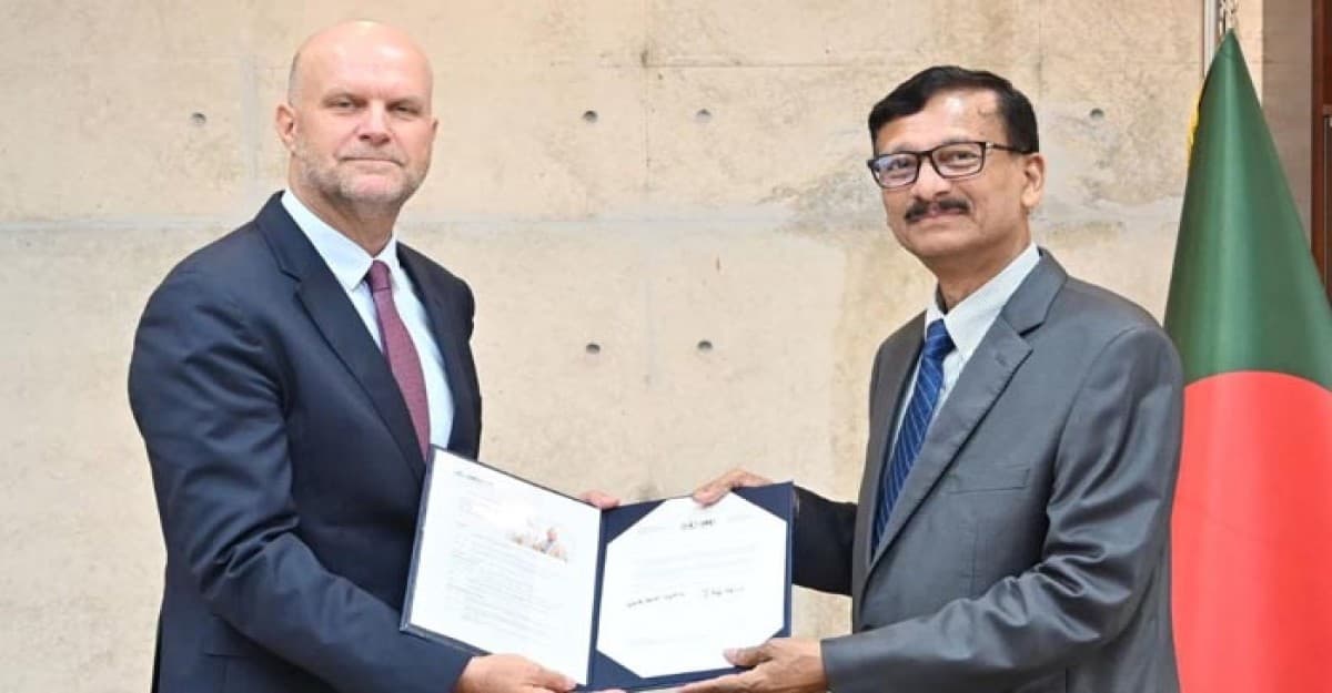 পররাষ্ট্র উপদেষ্টার কাছে পরিচয়পত্র পেশ করলেন ইউএনএইচসিআরের নতুন প্রতিনিধি