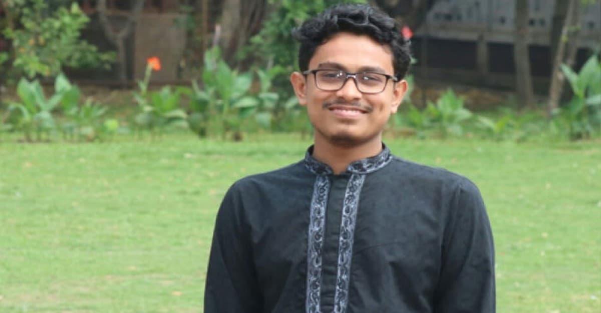 ফজলুল হক মুসলিম হলেও ভিপি পদে এগিয়ে সাদিক কায়েম