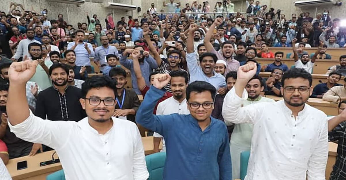 ডাকসুর ২৮ পদে কারা কোনটিতে জয়ী