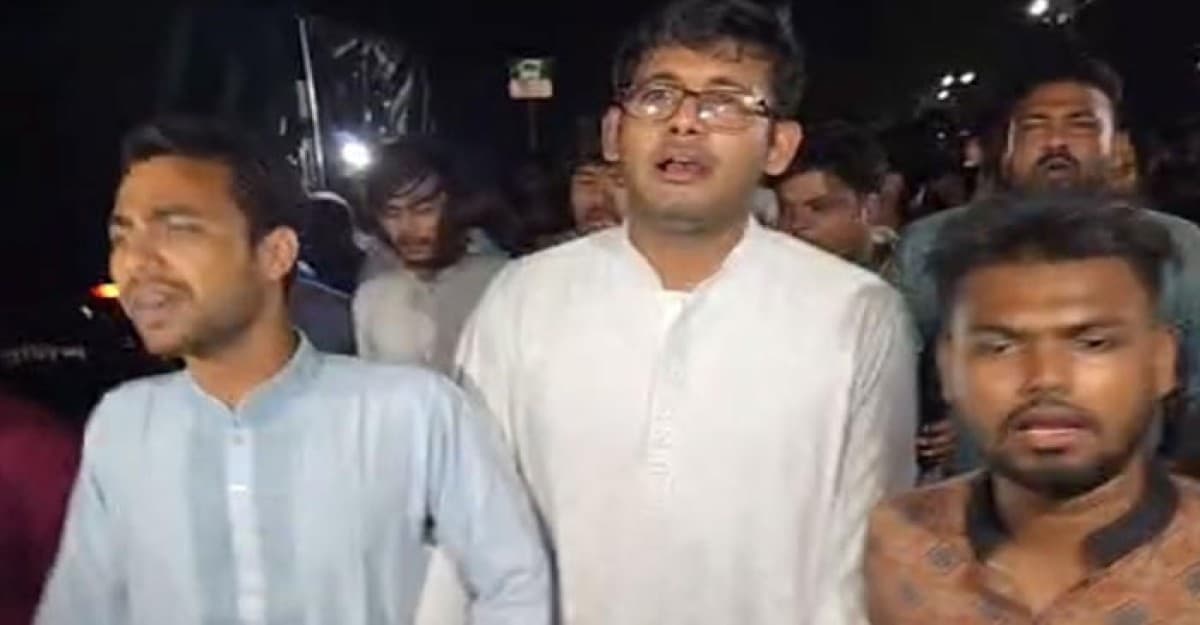 বর্জনের পর পুনরায় জাকসু নির্বাচনের দাবিতে ছাত্রদলের বিক্ষোভ