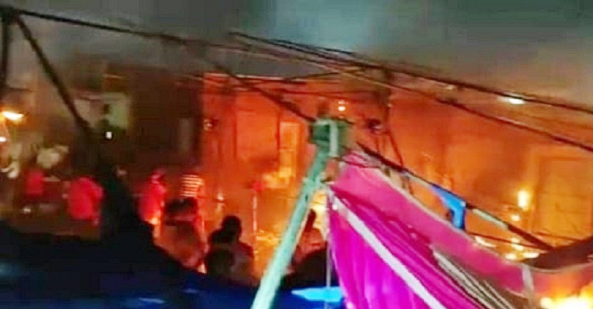 পূজামণ্ডপে ভয়াবহ অগ্নিকাণ্ড, পাঁচজনের মৃত্যু