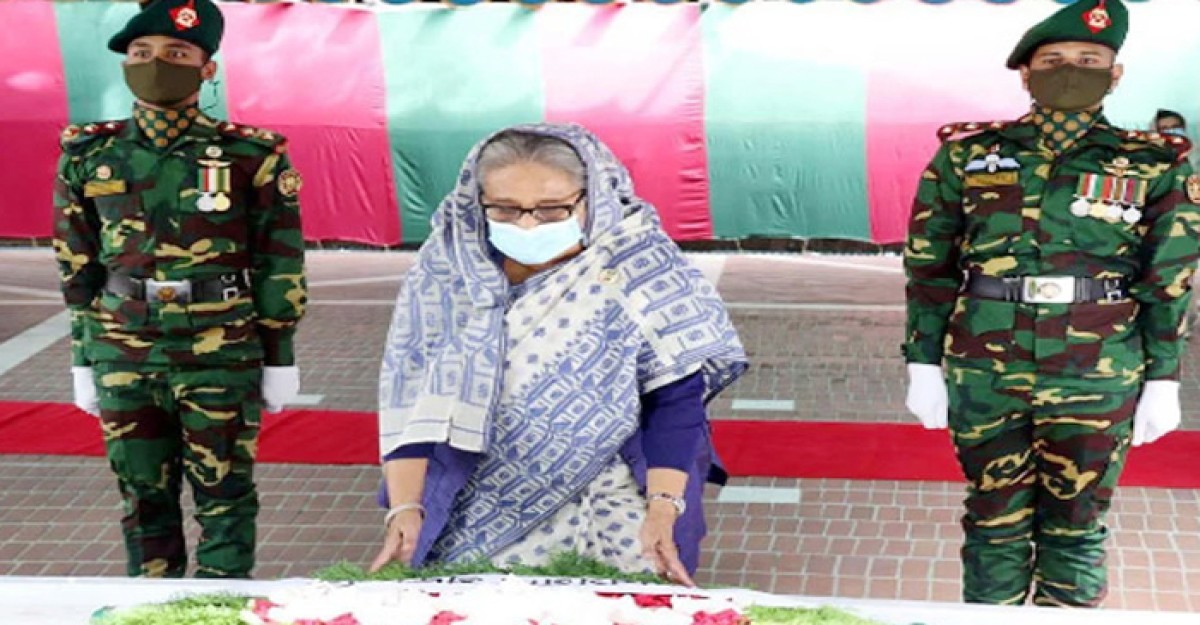 বঙ্গবন্ধুর সমাধিতে প্রধানমন্ত্রীর শ্রদ্ধা