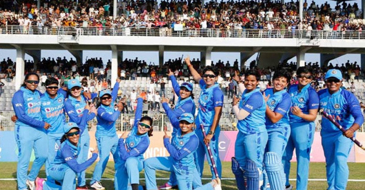 সপ্তমবারের মতো ট্রফি ভারতের ঘরে