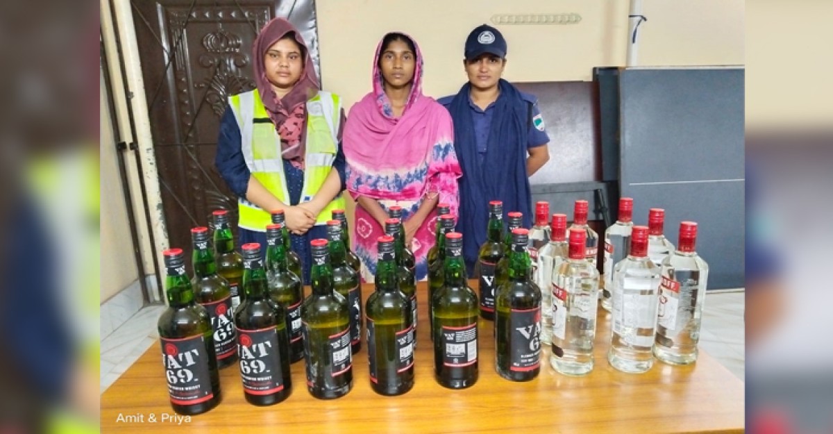 বিদেশি মদসহ নারী মাদক ব্যবসায়ী আটক