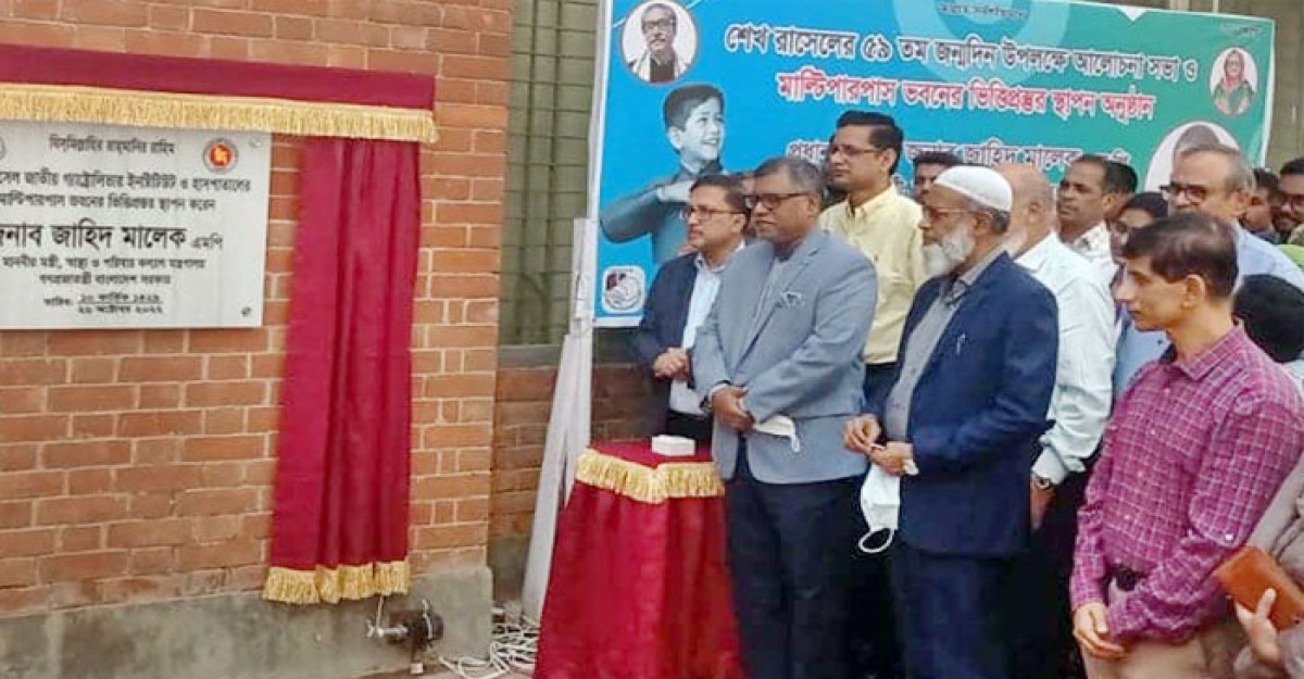 জিনিসপত্রের দাম নিজে থেকে বেড়েছে: স্বাস্থ্যমন্ত্রী