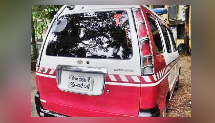 অ্যাম্বুলেন্স চালকের খামখেয়ালিতে রোগীর মৃত্যু