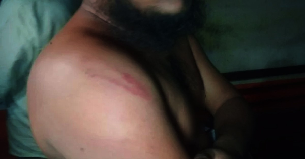 বলাৎকারের অভিযোগে ৪ হুজুরকে পেটালেন অভিভাবকেরা