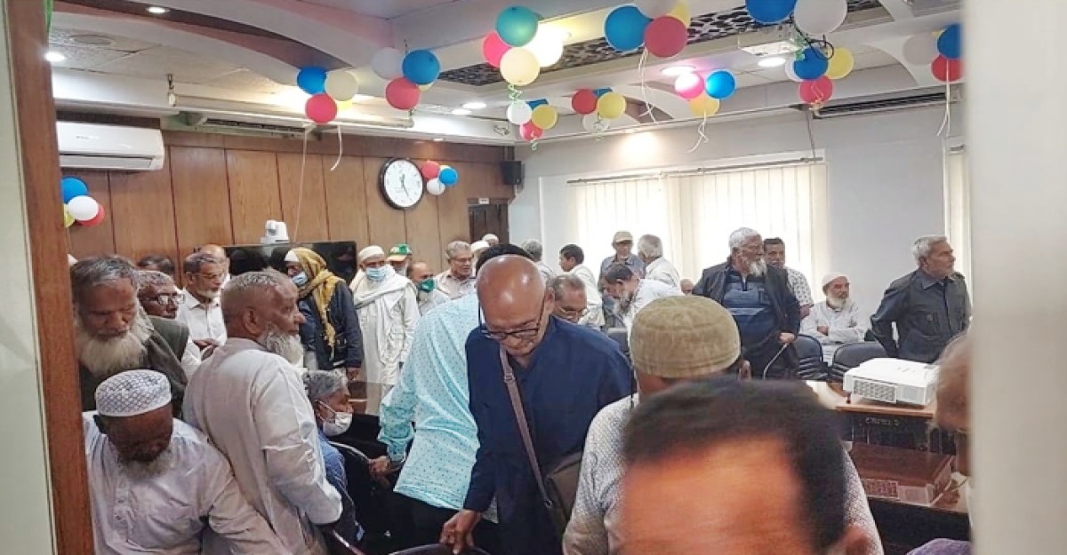 পাবনায় মুক্তিযোদ্ধাদের দু’গ্রুপের সমঝোতা বৈঠকে হট্টগোল!
