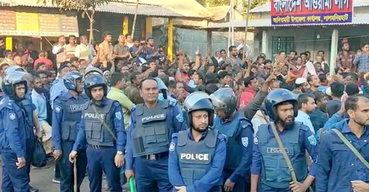 লালমনিরহাটে আওয়ামীলীগের দু'গ্রুপে সংঘর্ষ, আহত-৫