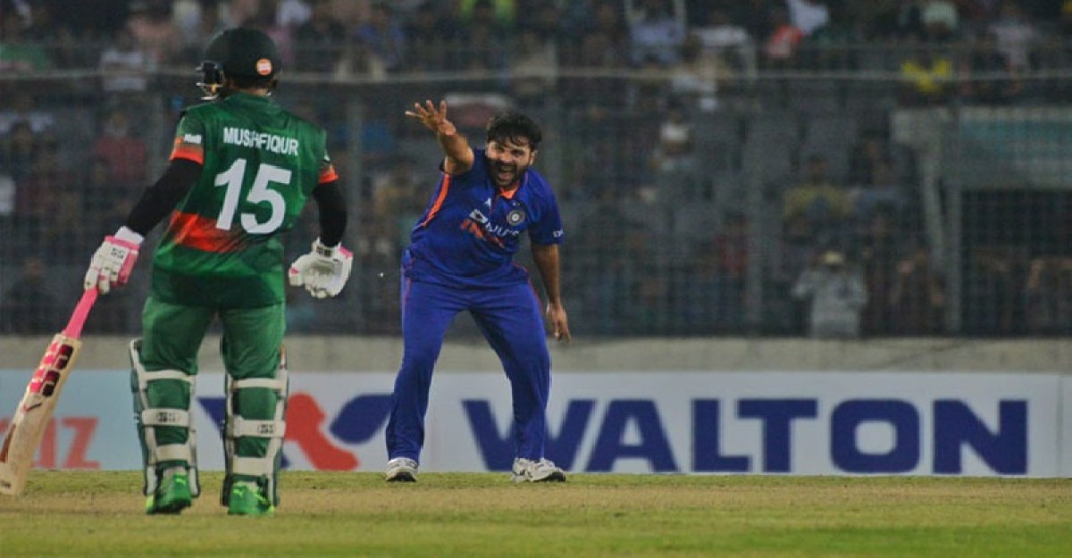 হঠাৎ হারের পথে বাংলাদেশ