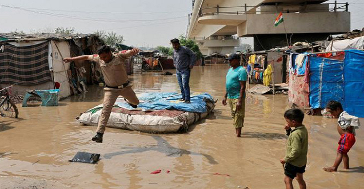 ভারতে বজ্রপাতে প্রাণ গেল ৯০৭ জনের