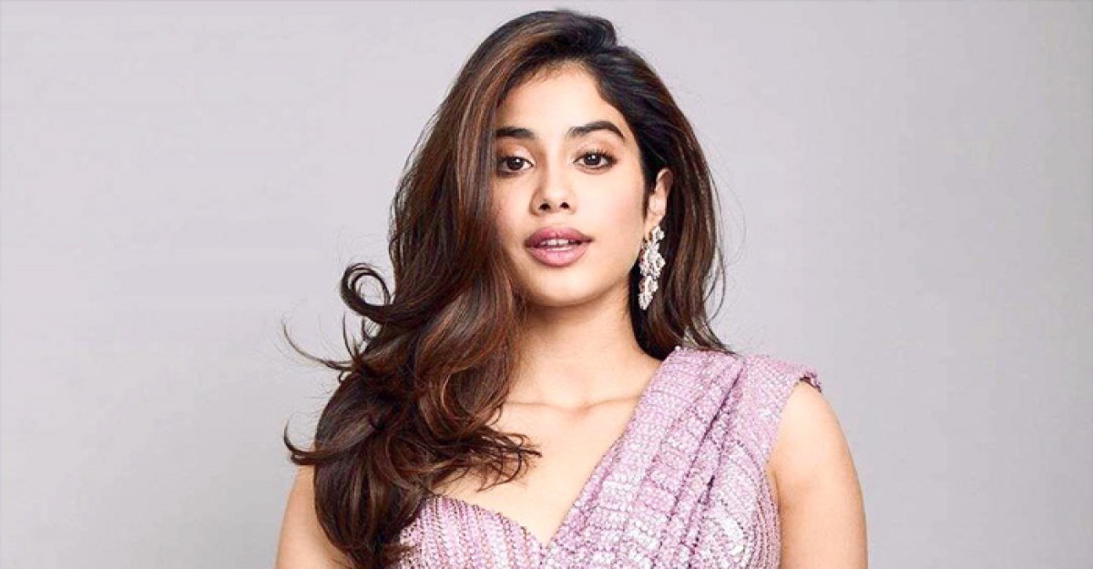 প্রেমিকের সঙ্গে ঘনিষ্ঠ হওয়া নিয়ে যা বললেন জাহ্নবী