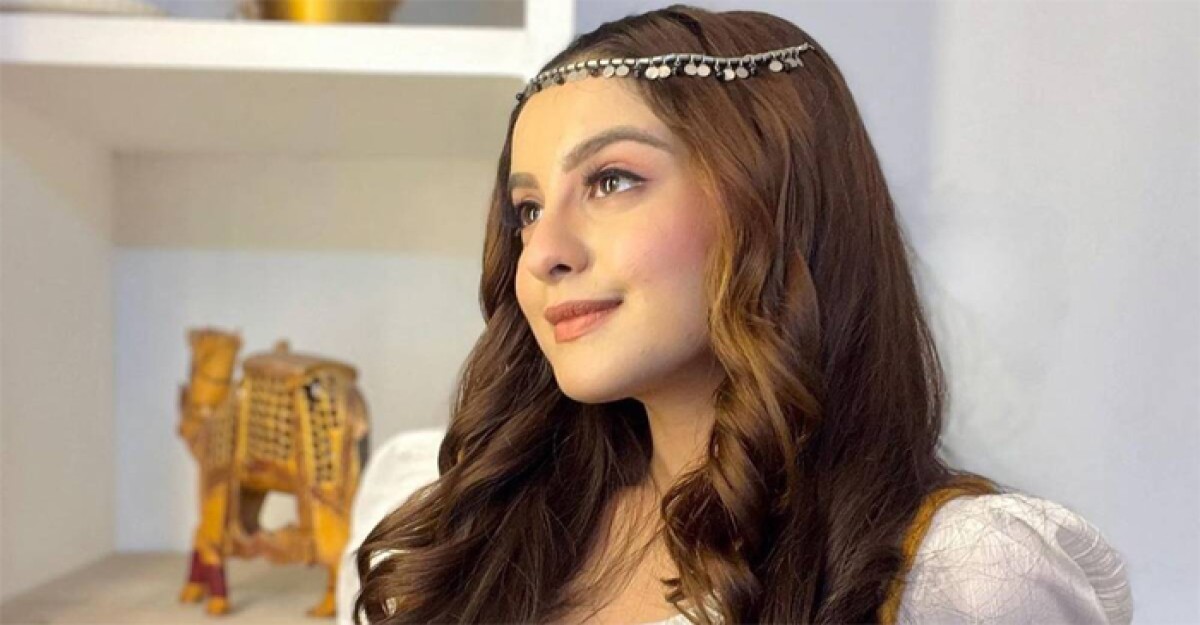 শুটিং স্পট থেকে অভিনেত্রীর ঝুলন্ত মরদেহ উদ্ধার