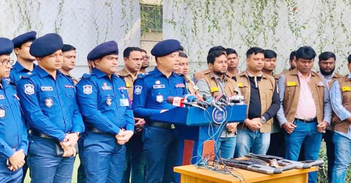 লুন্ঠিত আনাসার সদস্যদের অস্ত্র-গুলি উদ্ধার,১০ ডাকাত গ্রেফতার