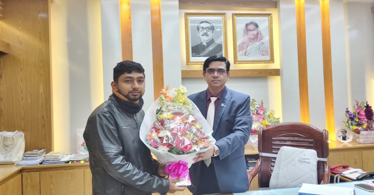 মৃধার লেখাপড়ার দায়িত্ব নিলেন ফরিদপুর জেলা প্রশাসক