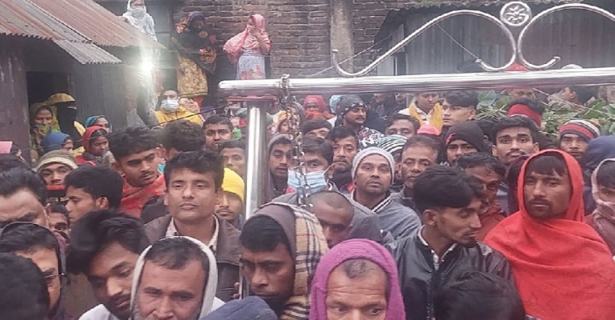 তালাবদ্ধ ঘরে মা-ছেলের মরদেহ